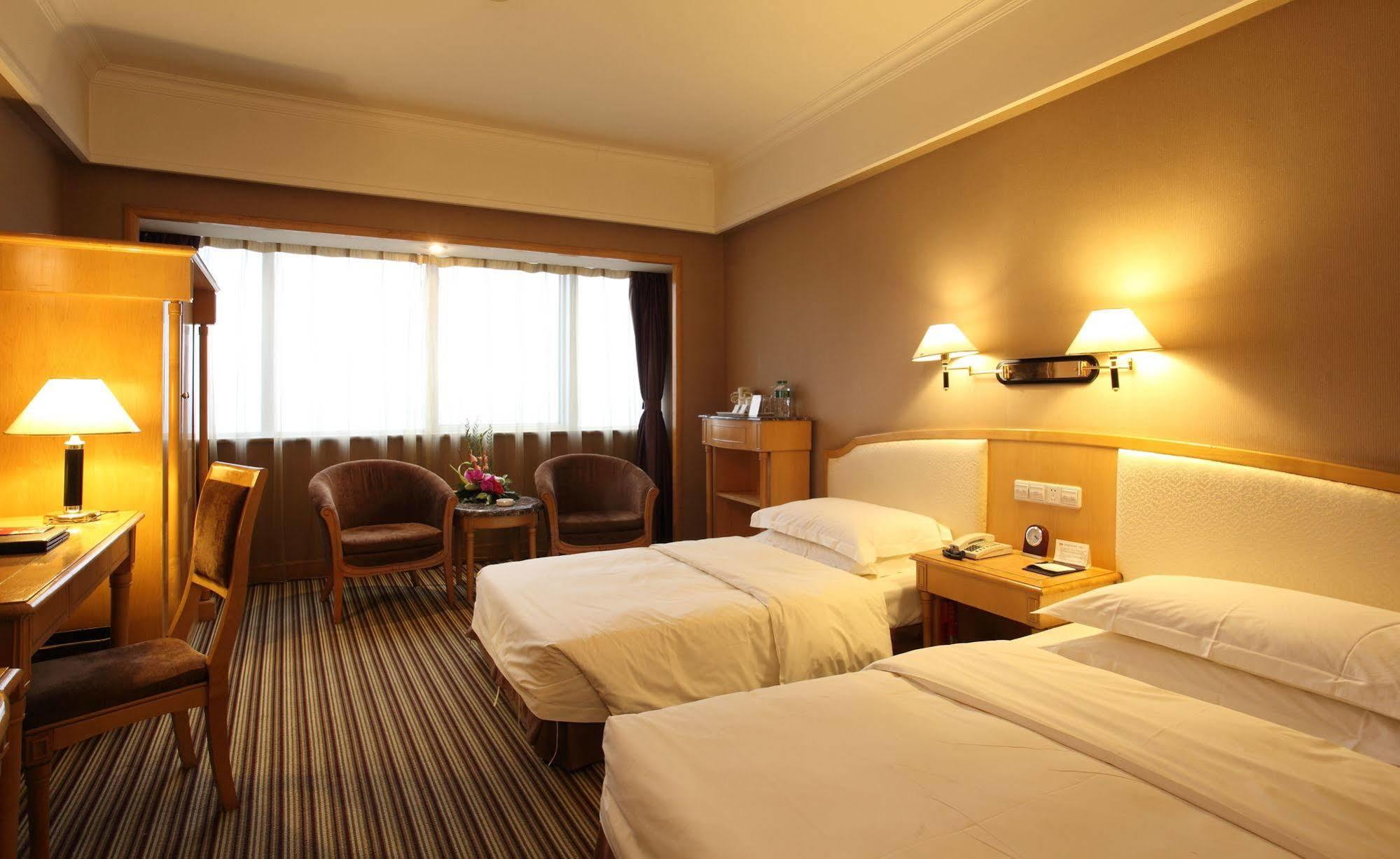 Weilai Conifer Hotel Čeng-čou Exteriér fotografie